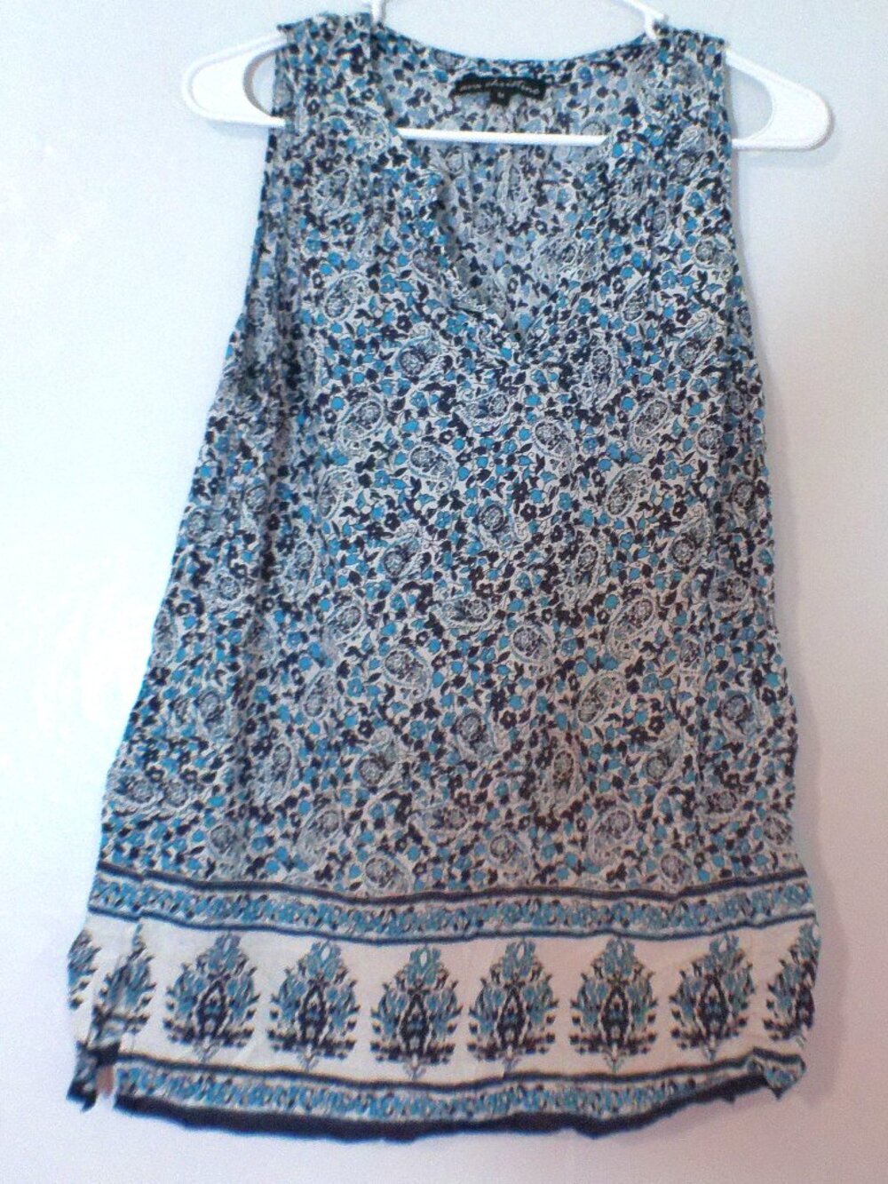 Ava Christine Sleeveless Blouse Medium Blue Paisley Boho Flowy Rayon Top